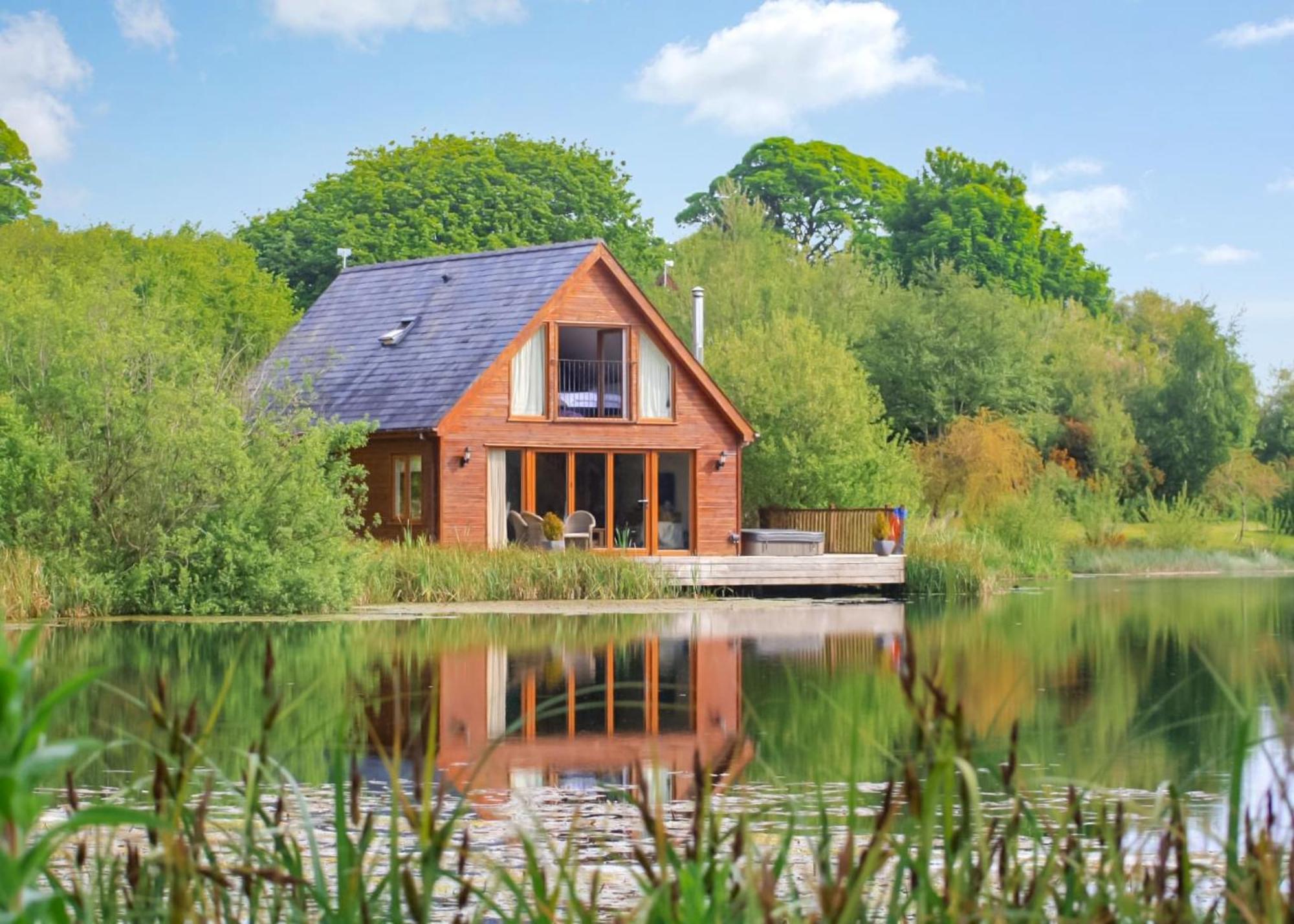 Anglesey Lakeside Lodges Менай-Бридж Екстер'єр фото