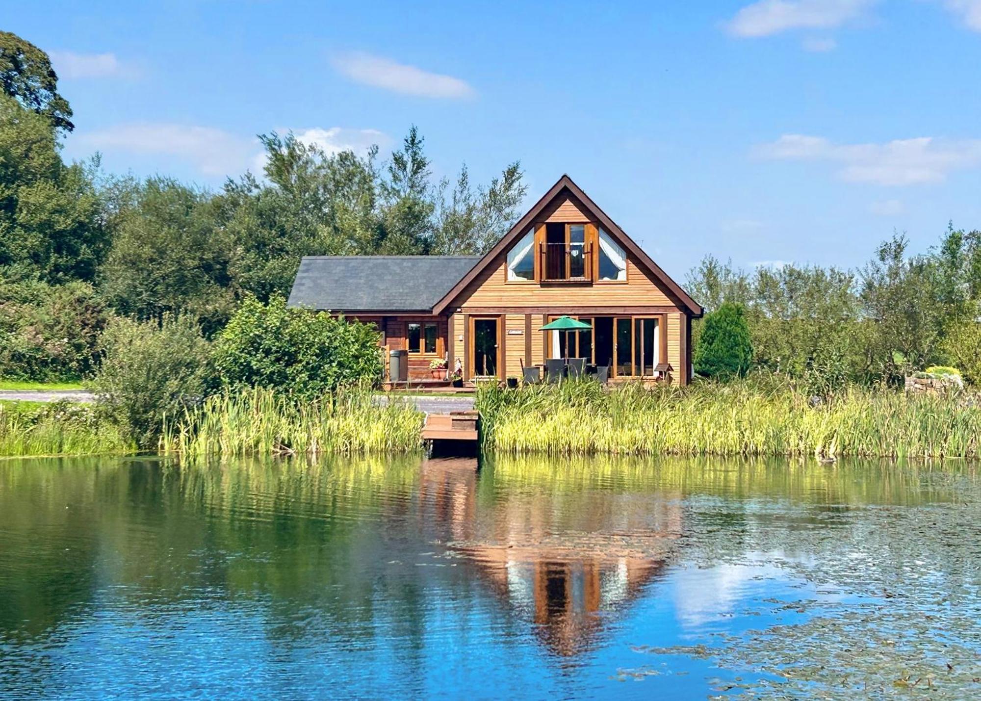 Anglesey Lakeside Lodges Менай-Бридж Екстер'єр фото
